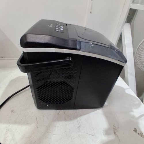 KOOLATRON PORTABLE SELF-CLEANING COUNTERTOP ICE MAKER - 120V - 60HZ - 1.5A - 26LBS/24HRS - 2 ICE SIZES - BLACK (MODEL: KIM26B) image 8