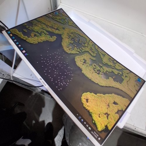 CRUA GAMING CURVED MONITOR FOR GAMING - 120HZ AT 1440P - 60HZ AT 4K - 32" - WHITE (MODEL: CR320A) image 3