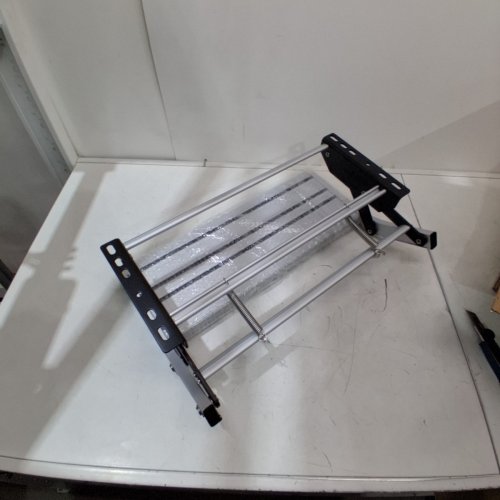 GEARFLAG MANUAL FOLDING RV STEP WITH ANTI-SLIP SURFACE - 440LB MAX - SILVER/BLACK image 3