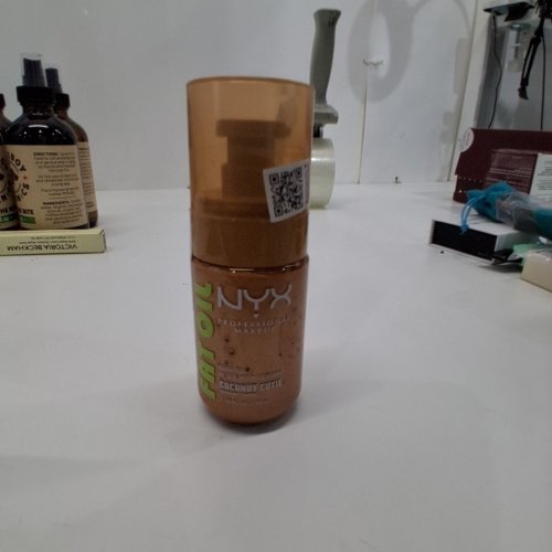 NYX PROFESSIONAL FAT OIL COCONUT CUTIE GLITTER BODY OIL- 70 ML - SUN-LIT GOLD image 3