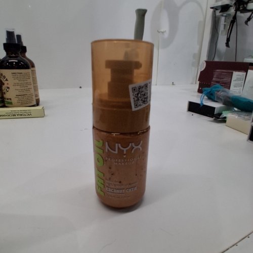 NYX PROFESSIONAL FAT OIL COCONUT CUTIE GLITTER BODY OIL- 70 ML - SUN-LIT GOLD image 4