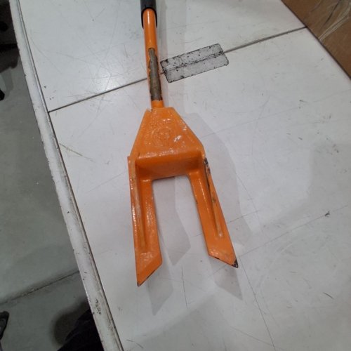 GUTSTER ROUND HANDLED DEMOLITION BAR, FLOORING/TILE REMOVAL TOOL, 48" (ORANGE) image 3