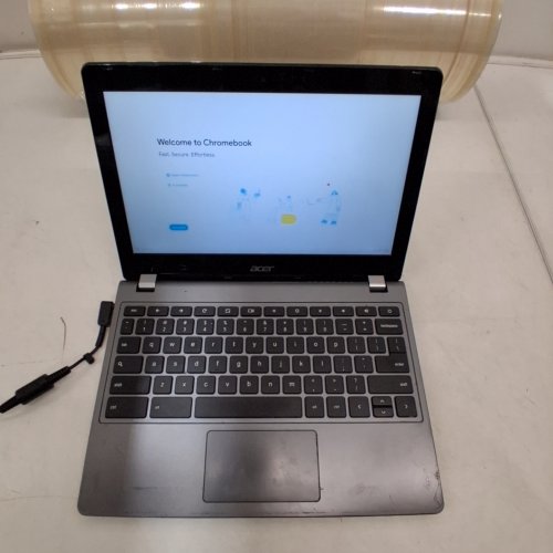 ACER CHROMEBOOK 11, 11.6" WITH INTEL CELERON 3205U, 4GB RAM, 16GB SSD (MODEL: C740-C4PE) image 2