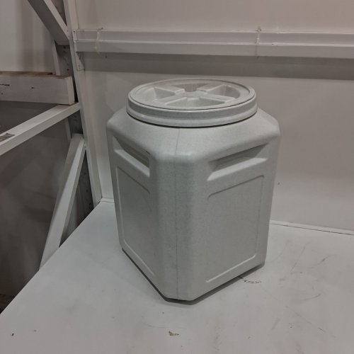 GAMMA VITTLES VAULT PLUS PET FOOD STORAGE BIN - 50LBS - GREY image 2
