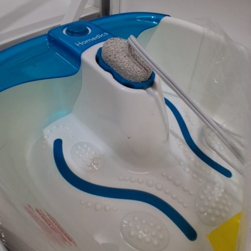 HOMEDICS BUBBLEMATE FOOTSPA WITH HEAT MAINTENANCE - 120 V 30W 60HZ - WHITE / BLUE (MODEL: FB-55A-1PK) image 4