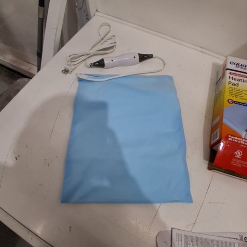 EQUATE HEALTH STANDARD HEATING PAD WITH ARTHRITIC CONTROLLER - 12" X 15" - BLUE image 3