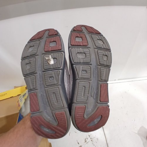 MEN'S SKECHERS RUNNING SHOES - 9.5 - GREY - (STYLE: 220526) image 3