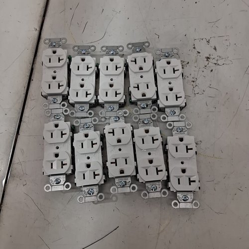 10 HUBBELL RIGS NEMA 5-20R GROUNDING OUTLET - WHITE (MODEL: 5362AW) image 4