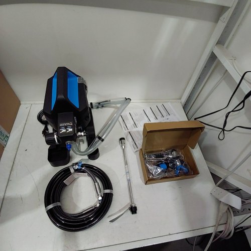 TOOLANT LIGHTWEIGHT AIRLESS PAINT SPRAYER - 3000 PSI - 5 GAL - BLACK / BLUE (MODEL: TR01001) image 4