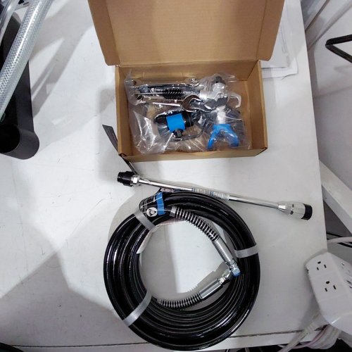 TOOLANT LIGHTWEIGHT AIRLESS PAINT SPRAYER - 3000 PSI - 5 GAL - BLACK / BLUE (MODEL: TR01001) image 5