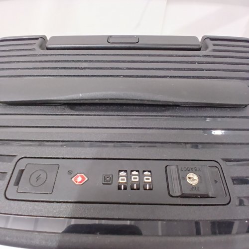 HARDSIDE ROLLING SUITCASE WITH TSA LOCK - 20" - BLACK image 3