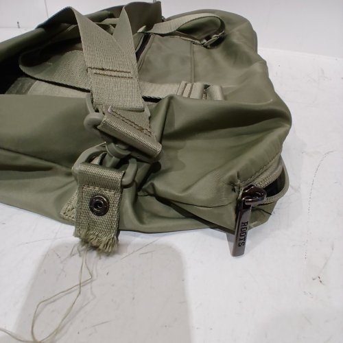 ROOTS ZIPPERED DUFFLE BAG WITH DETACHABLE STRAP MADE FROM RECYCLED FABRICS - 16" - 21L - SAGE (MODEL: R1012) image 4