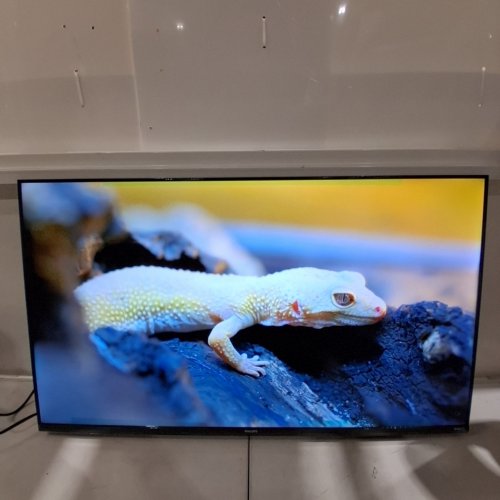 PHILIPS 7676 SERIES QLED FULLHD 1080P ROKU TV - 43" - BLACK - (MODEL: 43PQF7676/F6) image 7