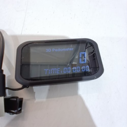 GOMMIN 3D PEDOMETER STEP COUNTER - 2.79" X 1.48" - BLACK image 2