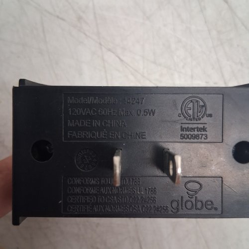 GLOBE PLUG-IN AUTOMATIC NIGHT LIGHT - 120 V- BLACK (MODEL: 14247) image 3