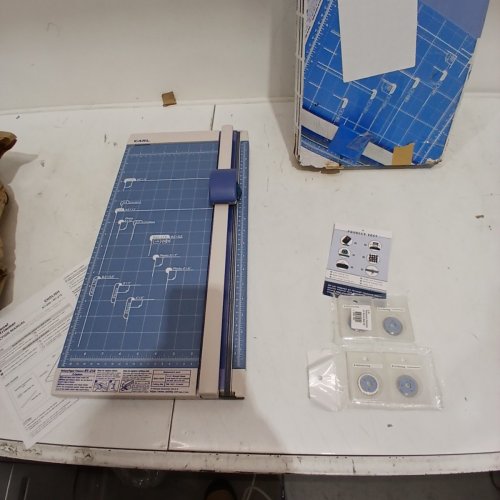 CARL PROFESSIONAL ROTARY PAPER TRIMMER - 18" - BLUE (MODEL: RT-218) image 2