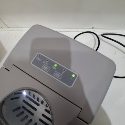 FRIGIDAIRE COUNTERTOP ICE MAKER - 26LBS - SILVER (MODEL: EFIC130-SS) image 2