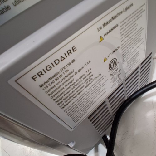FRIGIDAIRE COUNTERTOP ICE MAKER - 26LBS - SILVER (MODEL: EFIC130-SS) image 3