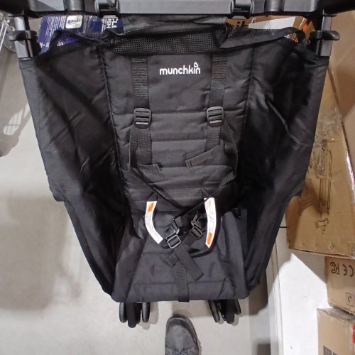 MUNCHKIN SPARROW ULTRA COMPACT FOLDABLE STROLLER - BLACK image 3