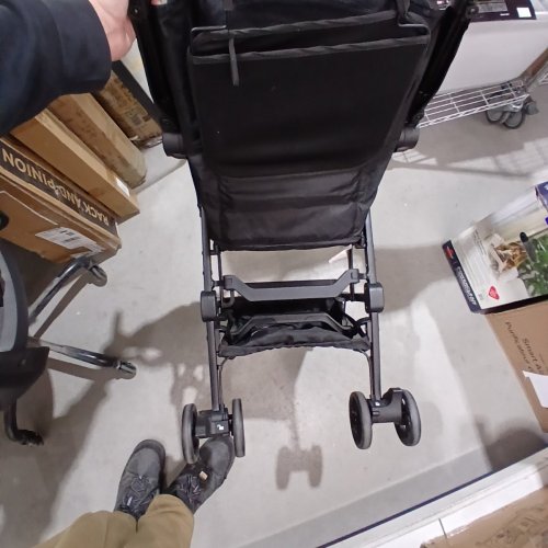MUNCHKIN SPARROW ULTRA COMPACT FOLDABLE STROLLER - BLACK image 4