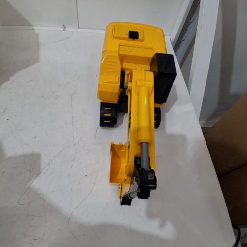 CAT MASSIVE MOVER REMOTE CONTROL RC STEEL EXCAVATOR - BLACK/YELLOW (MODEL: 1851476) image 2