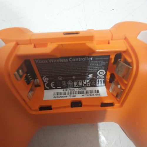 XBOX 360 WIRELESS CONTROLLER - ORANGE/GREY image 4