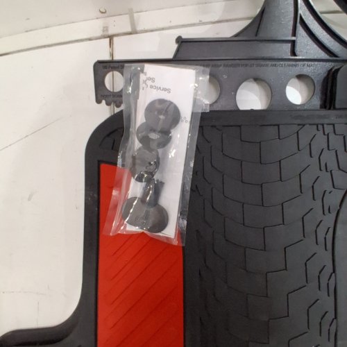 2PK PLASTICOLOR FLOOR MAT R RACING VELOCITY RED - RED / BLACK - (MODEL: 001727R04) image 3