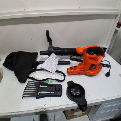 BLACK AND DECKER CORDED ELECTRIC LEAF BLOWER/VACUUM/MULCHER - 250MPH/12AMP - BLACK/ORANGE (MODEL: BV6600) image 3