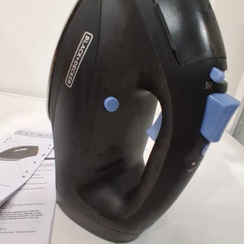 BLACK+DECKER SET&STYLE CORDREEL IRON - BLACK (MODEL:IR2024-1BDC) image 4