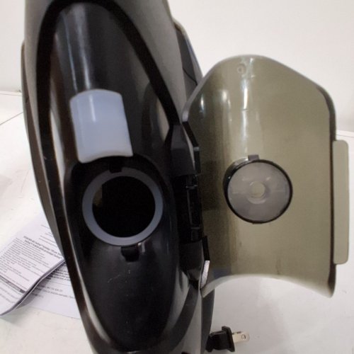 BLACK+DECKER SET&STYLE CORDREEL IRON - BLACK (MODEL:IR2024-1BDC) image 5