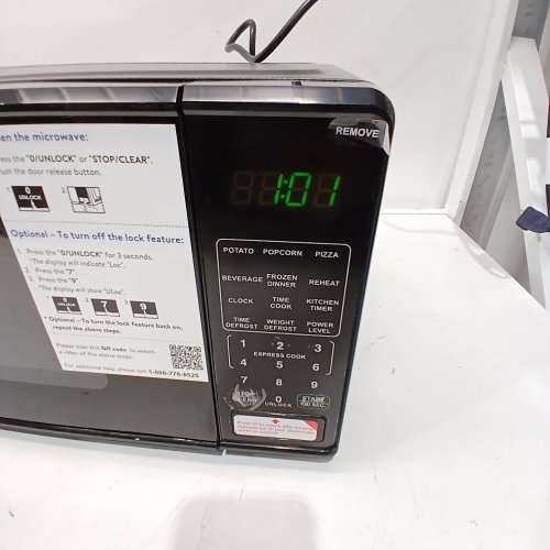 MAINSTAYS COMPACT COUNTERTOP MICROWAVE OVEN - 0.7 CU FT - 700W - BLACK (MODEL: MSCMVB07BK-L2) image 2