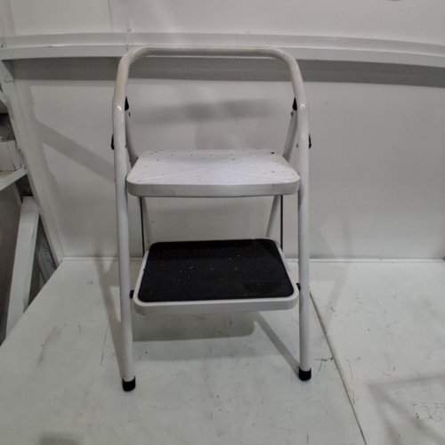 RIKADE 2-STEP STEP LADDER - 33.07" X 20.07" - WHITE image 2
