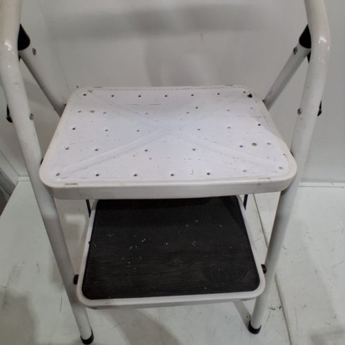 RIKADE 2-STEP STEP LADDER - 33.07" X 20.07" - WHITE image 3
