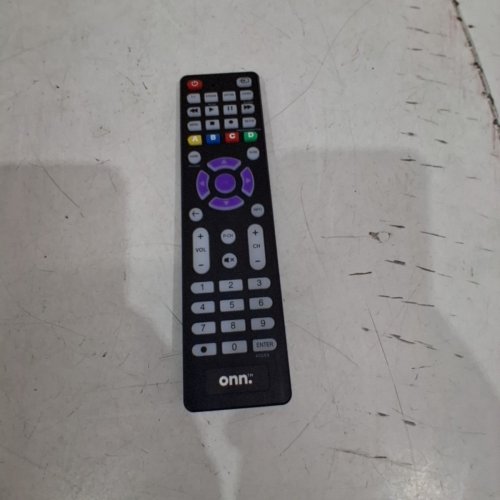 ONN. 4-DEVICE UNIVERSAL REMOTE CONTROL - COMPATIBLE WITH ALL MAJOR BRANDS - BLACK image 3
