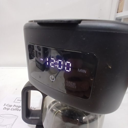 MAINSTAYS PROGRAMMABLE DRIP COFFEE MAKER - 5 CUP, 120 V, 650W - BLACK (MODEL: MS-202528) image 2