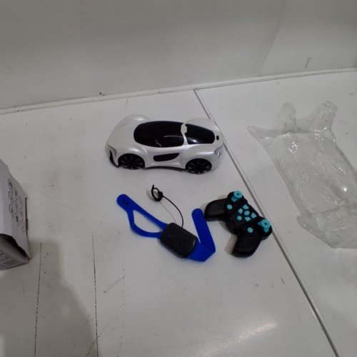 REMOTE CONTROL TOY CAR - 2.4GHZ - WHITE image 3