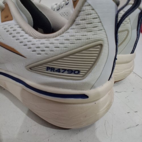 MEN'S AVIA ATHLETIC SHOES - 11 - WHITE, TAN AND NAVY (MODEL: PR4790) image 2