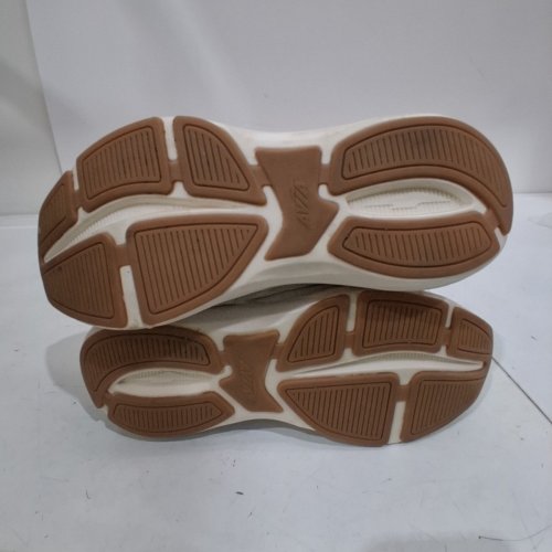MEN'S AVIA ATHLETIC SHOES - 11 - WHITE, TAN AND NAVY (MODEL: PR4790) image 5