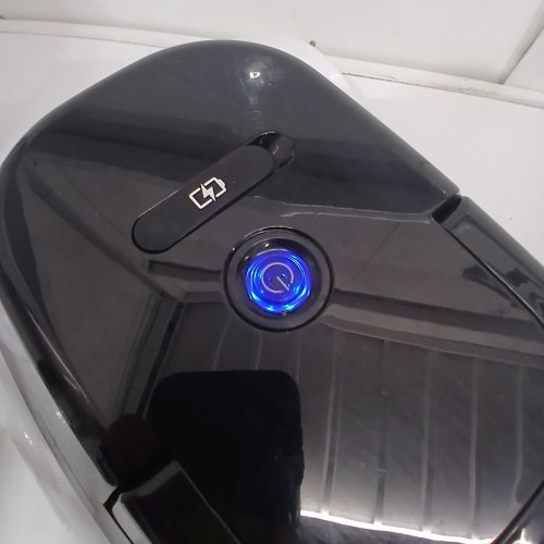 BOCXI ROBOTIC WIRELESS POOL VACUUM CLEANER - 2200GPH - WHITE (MODEL : C5-W-D1) image 2