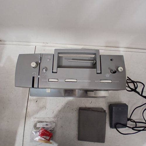 SINGER HEAVY DUTY SEWING MACHINE - GREY (MODEL: 4452) image 6