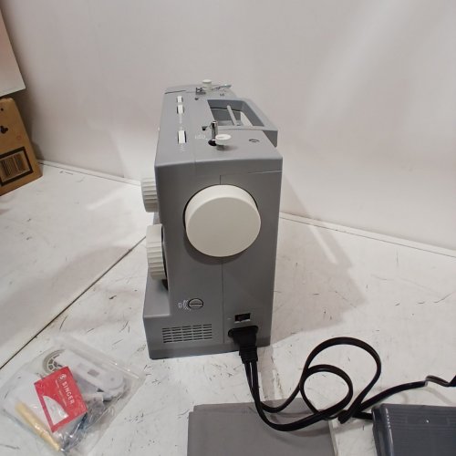 SINGER HEAVY DUTY SEWING MACHINE - GREY (MODEL: 4452) image 7