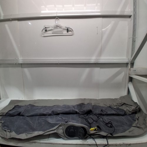 INTEX DURA-BEAM PRESTIGE BUILT IN USB PUMP AIR MATTRESS - TWIN - 12" HIGH - GREY (MODEL: 1637USB) image 3