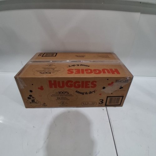 210PK HUGGIES SNUG AND DRY DIAPERS - SIZE 3 - WHITE image 3