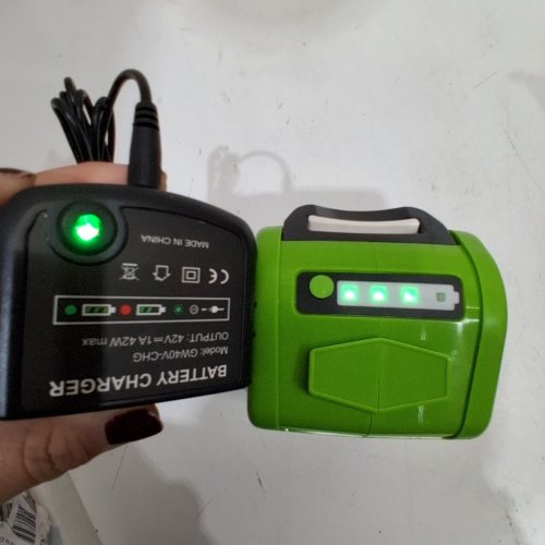 2PC LITHIUM BATTERY PACK AND CHARGER - 6000 MAH, 40 V - GREEN AND BLACK (MODEL: GRW-40-VA) image 2