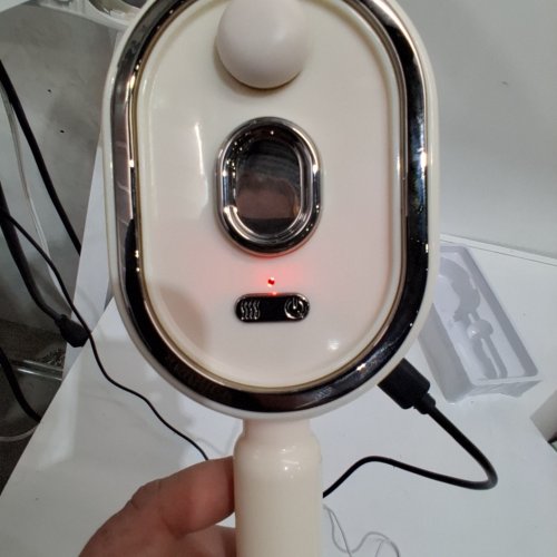 ELECTRIC SPRAY AIR CUSHION MASSAGE COMB - IVORY image 2