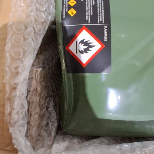 VEVOR HEAT RESISTANT RUSTPROOF STEEL FUEL JERRY CAN WITH FLEXIBLE SPOUT - 20L - GREEN (MODEL-YOILP3001-20L) image 3