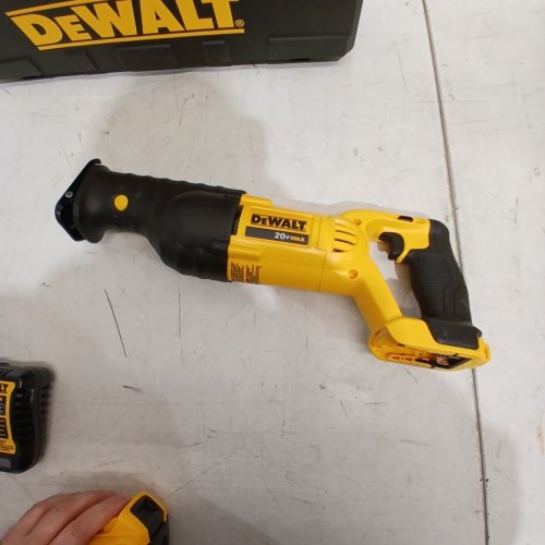DEWALT XR RECIPROCATING SAW WITH BATTERY AND CHARGING STATION - 20V - (MODEL:DCS368) image 8