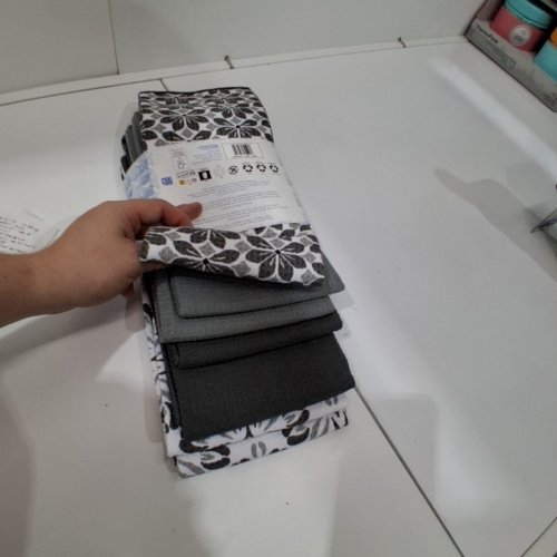 7PC TOWN & COUNTRY LIVING MICROFIBER KITCHEN TOWELS - 18" X 28" - GREY/WHITE (MODEL: 1796262) image 3
