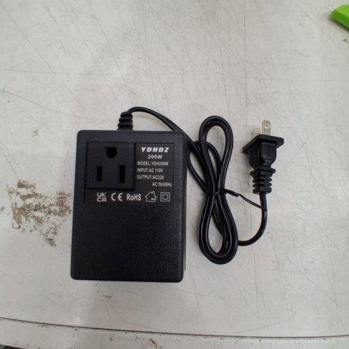 YDHDZ AC VOLTAGE CONVERTER - 200W, 110 V TO 220 V, 50/60HZ - BLACK (MODEL: YDH200W) image 2