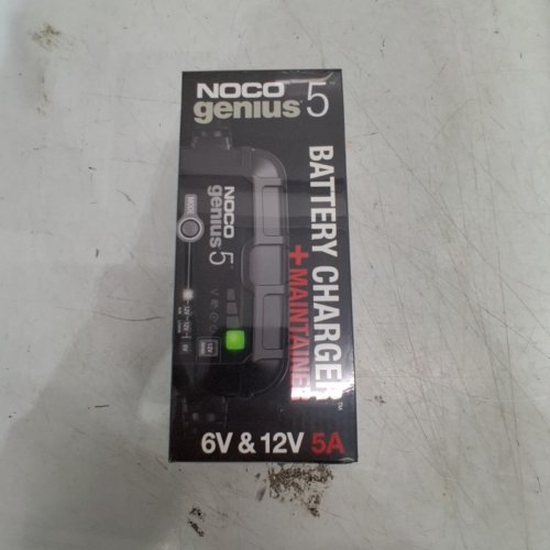 NOCO GENIUS 5 FULLY AUTOMATIC SMART CHARGER, MAINTAINER AND BATTERY DESULFATOR WITH TEMPERATURE COMPENSATION - 6V /12V CHARGER (MODEL: GENIUS5) image 2